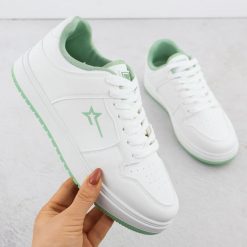 Półbuty sportowe damskie białe Big Star RR274A246. Białe obuwie sportowe casual damskie Big Star, ze skóry ekologicznej. Za 94.50 zł.