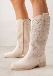 Beżowe Botki Ażurowe Ozdobione Metaliczną Aplikacją Iomosa. Brązowe botki damskie Born2be, prążkowane, biznesowe, bez obcasa, na płaskiej podeszwie, bez zapięcia. Za 139.99 zł.