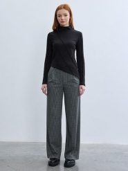 BGN Spodnie w kolorze biało-czarnym rozmiar: 40. Białe spodnie materiałowe damskie BGN, bez wzorów, z materiału. Za 143.99 zł.