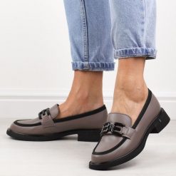 Beżowe skórzane mokasyny damskie Vinceza 63501. Brązowe mokasyny damskie VINCEZA, na jesień, z materiału, bez obcasa. Za 299.00 zł.