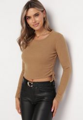 Brązowa Bluzka ze Sznurkami w Pasie po Bokach Kerenta. Brązowe bluzki damskie Born2be, bez wzorów, eleganckie, bez kołnierzyka, bez ramiączek. Za 39.99 zł.