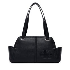 Torebka Calvin Klein. Czarne torebki klasyczne damskie Calvin Klein, bez dodatków. Za 489.99 zł.