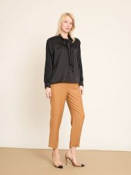 BGN Koszula w kolorze czarnym rozmiar: 34. Czarne koszule damskie BGN, bez wzorów, bez kołnierzyka, bez ramiączek. Za 143.99 zł.