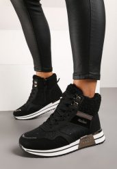 Czarne Sneakersy z Futrem Metaliczną Wstawką i Brokatowym Połyskiem Saliwenna. Czarne obuwie sportowe damskie Born2be, z futra, bez zapięcia. Za 129.99 zł.