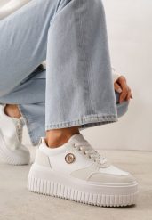 Białe Sneakersy VICES na Żłobionej Podeszwie Zdobione Elegancką Aplikacją Lunatea. Białe obuwie sportowe damskie Born2be, z jeansu, bez zapięcia. Za 109.99 zł.