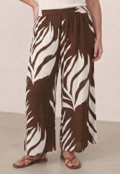 Brązowe Wiskozowe Spodnie Casual o Fasonie Culottes w Roślinny Wzór Aliope. Brązowe spodnie materiałowe damskie Born2be, bez wzorów, z jeansu. Za 89.99 zł.