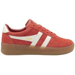 Damskie zamszowe buty sportowe Gola Grandslam. Białe obuwie sportowe casual damskie Gola, z zamszu, bez zapięcia. Za 449.00 zł.
