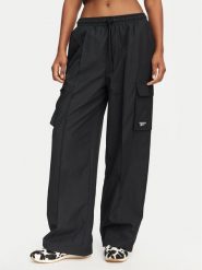 Reebok Spodnie dresowe Zosia RK25704CCW Czarny Regular Fit. Czarne spodnie dresowe damskie Reebok, s, bez wzorów, z dresówki. Za 199.99 zł.
