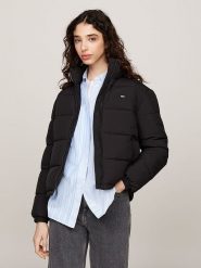 TOMMY JEANS Kurtka przejściowa w kolorze czarnym rozmiar: M. Czarne kurtki damskie Tommy Jeans, m, bez wzorów, z jeansu, bez kaptura. Za 351.38 zł.