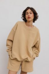 Bluza typu oversize w kolorze BISQUIT - KOS-UNI. Brązowe bluzy damskie Marsala, m, bez wzorów, z bawełny, bez kaptura. Za 349.90 zł.