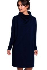 Sukienka dresowa oversize trapezowa z wysokim kołnierzem granatowa. Sukienki damskie Sukienki.shop, bez wzorów, z bawełny, bez ramiączek. Za 299.00 zł.