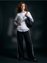 Spodnie dresowe z lampasami - czarny. Czarne spodnie sportowe damskie Sinsay, l, bez wzorów, z dresówki. W wyprzedaży za 49.99 zł.