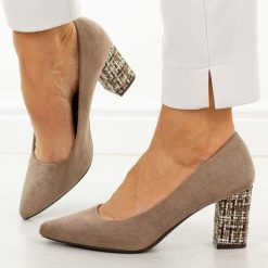 J.Brązowe mix czółenka damskie na słupku Sergio Leone Pb414. Brązowe czółenka damskie Sergio Leone, bez wzorów, z jeansu, bez obcasa, na obcasie. Za 169.00 zł.