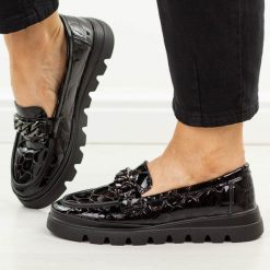 Czarne skórzane mokasyny damskie Filippo Dp8004/26. Czarne mokasyny damskie Filippo, na jesień, z jeansu, z okrągłym noskiem, bez obcasa. Za 279.00 zł.