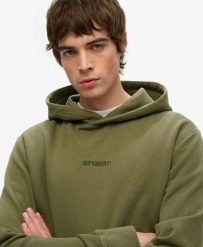 Superdry Micro Logo Hoodie – bluza z kapturem Olive Night Green. Zielone bluzy damskie Superdry, s, bez wzorów, z bawełny, z kapturem. Za 333.70 zł.