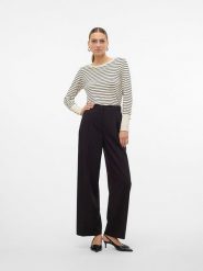 Vero Moda Sweter w kolorze czarno-kremowym rozmiar: XXL. Czarne swetry klasyczne damskie Vero Moda, xxl, z włókna, bez kołnierzyka. Za 107.95 zł.