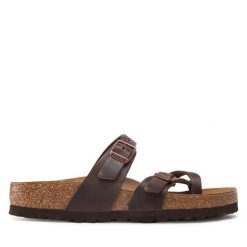 Japonki Birkenstock. Czerwone klapki damskie Birkenstock, bez wzorów, bez obcasa, bez zapięcia. Za 269.99 zł.