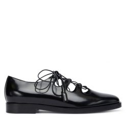 Półbuty Max Mara. Czarne półbuty damskie Max Mara, bez wzorów, bez obcasa, na płaskiej podeszwie, bez zapięcia. Za 2,839.00 zł.