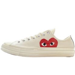 Buty do chodzenia dla dorosłych Converse Comme des Garçons Play Blanche Basse. Białe obuwie sportowe casual damskie Converse, bez zapięcia. W wyprzedaży za 711.05 zł.