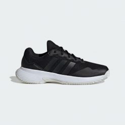Buty Do Tenisa Gamecourt 2. Białe obuwie sportowe damskie Adidas, bez zapięcia, tenisowe. Za 299.00 zł.