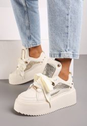 Beżowe Sneakersy na Grubej Podeszwie z Metalicznymi Wstawkami i Nitami Azirra. Brązowe obuwie sportowe damskie Born2be, z jeansu, bez zapięcia. Za 109.99 zł.