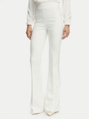 Elisabetta Franchi Spodnie materiałowe PA-184-62E2-V290 Biały Slim Fit. Białe spodnie materiałowe damskie Elisabetta Franchi, bez wzorów, z materiału. Za 1,239.00 zł.