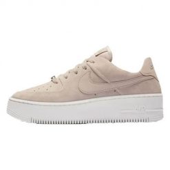Buty do chodzenia damskie Nike W Air Force 1 Sage. Czerwone obuwie sportowe damskie Nike, z materiału, bez zapięcia, trekkingowe. Za 697.00 zł.