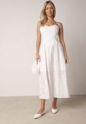 Biała Bawełniana Sukienka o Rozkloszowanym Kroju na Ramiączka z Haftem Rhethiphe. Białe sukienki damskie Born2be, bez wzorów, z bawełny, eleganckie, bez ramiączek. Za 169.99 zł.