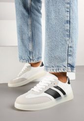Białe Sneakersy Typu Kultowe Tenisówki na Półtransparentnej Podeszwie Ulinera. Białe obuwie sportowe damskie Born2be, bez wzorów, z jeansu, bez zapięcia. Za 84.99 zł.