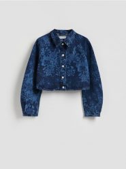 Krótka kurtka jeansowa - granatowy. Niebieskie kurtki damskie Reserved, l, bez wzorów, z bawełny, bez kaptura. Za 199.99 zł.