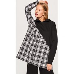 Długa bluza z łączonych materiałów - Czarny. Czarne bluzy damskie Reserved, z materiału. W wyprzedaży za 49.99 zł.
