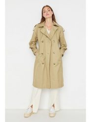 Trendyol Trencz w kolorze oliwkowym rozmiar: 38. Zielone płaszcze damskie Trendyol, bez wzorów, z tkaniny, bez kaptura. Za 117.99 zł.