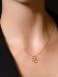 ATELIER DU DIAMANT Złoty naszyjnik "Roselani" z diamentami - dł. 42 cm rozmiar: onesize. Żółte naszyjniki damskie ATELIER DU DIAMANT, z diamentem, złote. Za 1,174.99 zł.