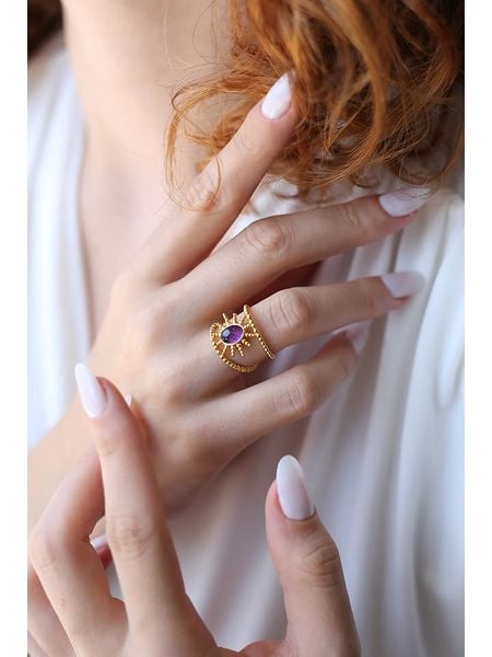 Pierres delicates Pozłacany pierścionek z ametystem rozmiar: onesize. Żółte pierścionki damskie Pierres delicates, z ametystem, pozłacane. Za 69.91 zł.