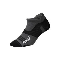 Niewidzialne skarpety 2XU Vectr Ultralight. Szare skarpetki damskie 2XU, bez wzorów, z lycry. Za 151.50 zł.