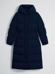 Woolrich Płaszcz puchowy "Cloud Madison" w kolorze granatowym rozmiar: S. Niebieskie płaszcze damskie Woolrich, s, bez wzorów, z puchu, bez kaptura. Za 1,862.32 zł.