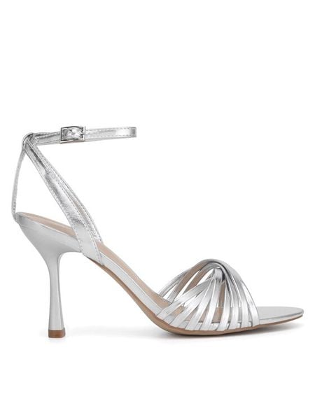 Jenny Fairy Sandały LS6025-01 Srebrny. Szare sandały damskie Jenny Fairy, bez wzorów, z syntetyku, bez obcasa, na szpilce, bez zapięcia. Za 109.99 zł.