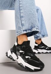 Czarne Sneakersy w Skarpetkowym Stylu z Elastycznym Wiązaniem i Tłoczoną Podeszwą Ielene. Czarne obuwie sportowe damskie Renee, z jeansu, bez zapięcia. Za 59.99 zł.