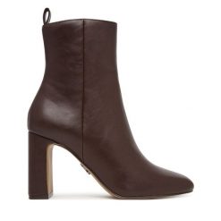 Botki Steve Madden. Brązowe botki damskie Steve Madden, bez obcasa, na słupku, bez zapięcia. Za 509.99 zł.