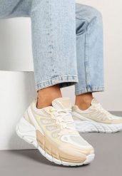 Beżowe Sneakersy w Streetwearowym Stylu na Grubej Podeszwie z Tłoczeniami Siltewi. Brązowe obuwie sportowe damskie Born2be, z jeansu, bez zapięcia. Za 109.99 zł.