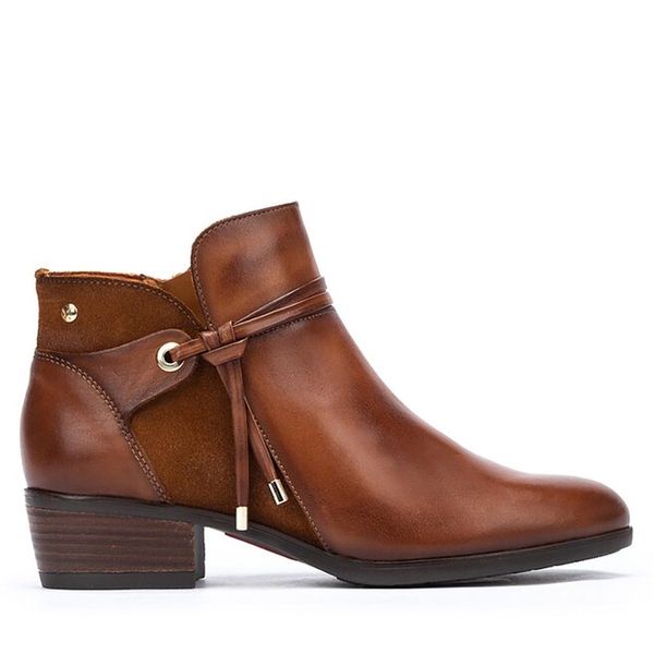 Botki Pikolinos. Brązowe botki damskie Pikolinos, bez obcasa, na słupku, bez zapięcia. Za 619.99 zł.