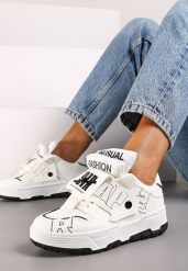 Białe Płaskie Sznurowane Sneakersy z Napisami Friefra. Białe obuwie sportowe damskie Born2be, z materiału, bez zapięcia. Za 99.99 zł.