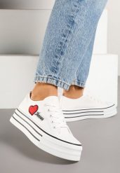 Białe Trampki na Platformie z Ozdobnym Napisem i Aplikacją Efena. Białe trampki damskie Born2be, z aplikacjami, z jeansu, bez zapięcia. Za 84.99 zł.