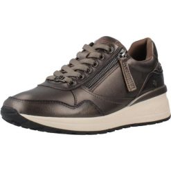 Buty CARMELA 162442C Brąz. Brązowe obuwie trekkingowe damskie Carmela, ze skóry, bez zapięcia. Za 403.61 zł.