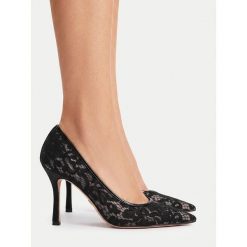 Szpilki Nine West. Czarne szpilki damskie Nine West, bez wzorów, bez obcasa, na szpilce, bez zapięcia. Za 249.99 zł.