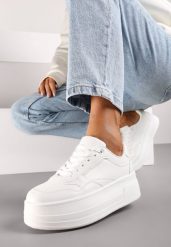 Białe Sneakersy na Tłoczonej Grubej Podeszwie Vaitessa. Białe obuwie sportowe damskie Born2be, z jeansu, bez zapięcia, trekkingowe. Za 79.99 zł.