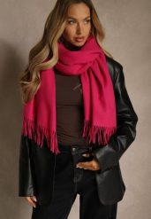 Fuksjowy Szalik z Wiskozą Bawełną i Frędzlami Siathlin. Czerwone szaliki damskie Renee, bez wzorów, z bawełny. Za 44.99 zł.