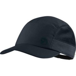 Czapka z daszkiem Fjallraven Abisko Mesh Cap. Niebieskie czapki z daszkiem damskie Fjällräven, bez wzorów, z meshu. Za 135.99 zł.