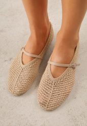 Ciemnobeżowe Plecione Balerinki VICES z Paskiem z Klamerką Renell. Brązowe balerinki damskie Born2be, bez wzorów. Za 109.99 zł.