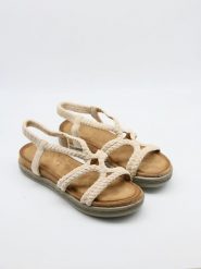 Bellucci Sandały w kolorze beżowym rozmiar: 40. Brązowe sandały damskie Bellucci, bez wzorów, z otwartym noskiem, bez obcasa, bez zapięcia. Za 100.99 zł.